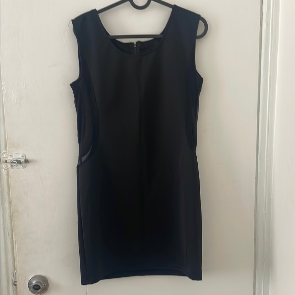 Elegant Black Sleeveless Dress
